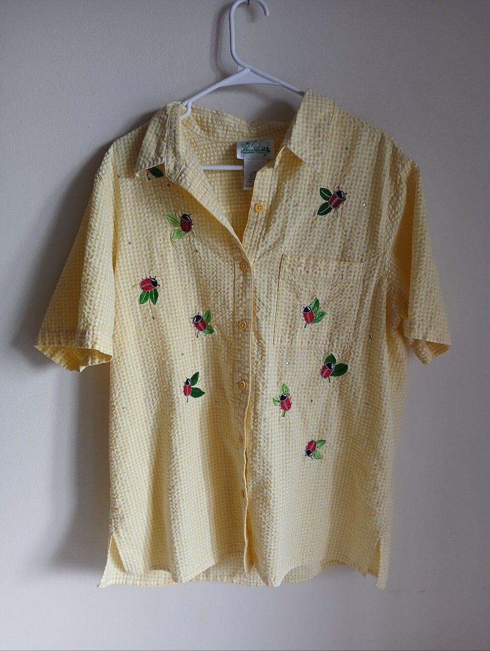 Quacker Factory Lady Bug Embrodiered Top Size Large